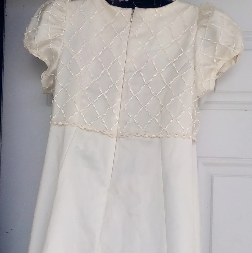 #025 Formal Or Meeting Dress for a teen - Picture 4 of 4